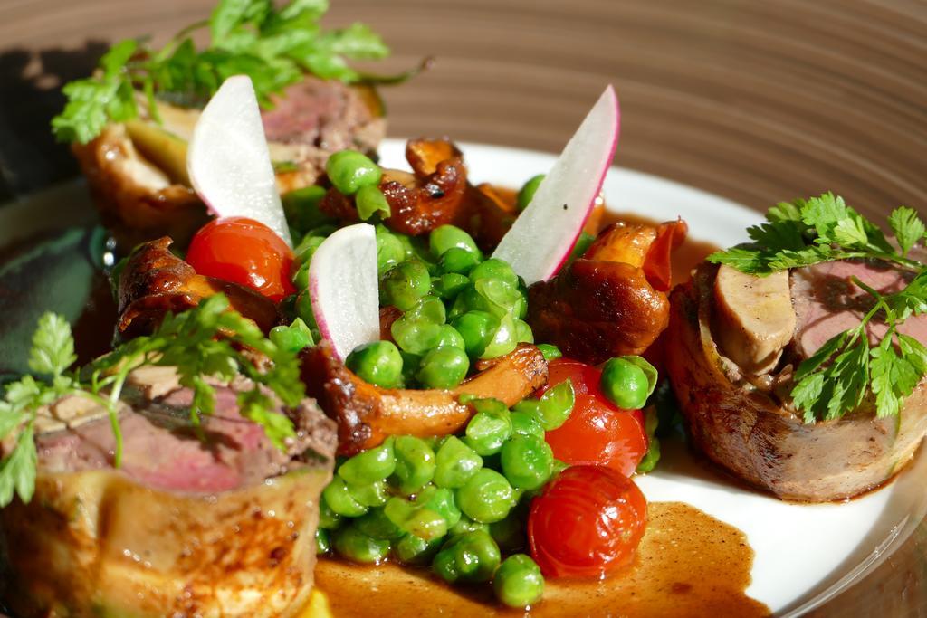 Logis Hotels Le Champalud Restaurant La Citadelle Oree-d'Anjou ภายนอก รูปภาพ