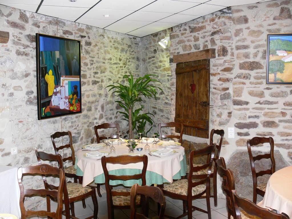 Logis Hotels Le Champalud Restaurant La Citadelle Oree-d'Anjou ภายนอก รูปภาพ